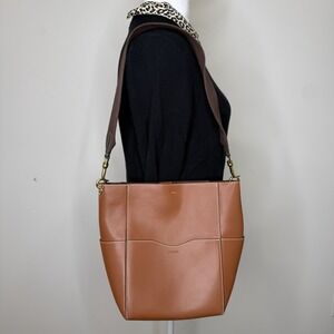 Aallyn Leather Jordan Bucket Bag British Tan Detachable Strap Shoulder Purse